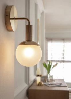 Habitat Ribbed Metal Bathroom Wall Light - Gold -Habitat shop 1233742 R Z002C