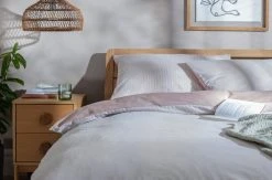 Habitat Retreat Striped Blush & White Bedding Set - Single -Habitat shop 7697124 R Z003C