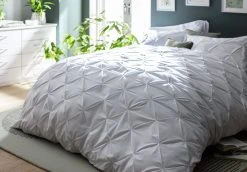 Habitat Hadley Pintuck White Bedding Set - Double -Habitat shop 8108612 R Z004A