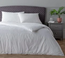 Habitat Feels Like Down 10.5 Tog Duvet - Double -Habitat shop 8143691 R Z002C