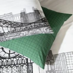 Habitat London Skyline Print Black &White Bedding Set-Single -Habitat shop 9511026 R Z003A