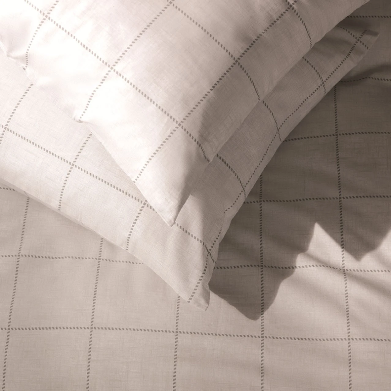 Habitat Country Grid White Bedding Set - Single 6 Habitat Country Grid White Bedding Set - Single - Image 4